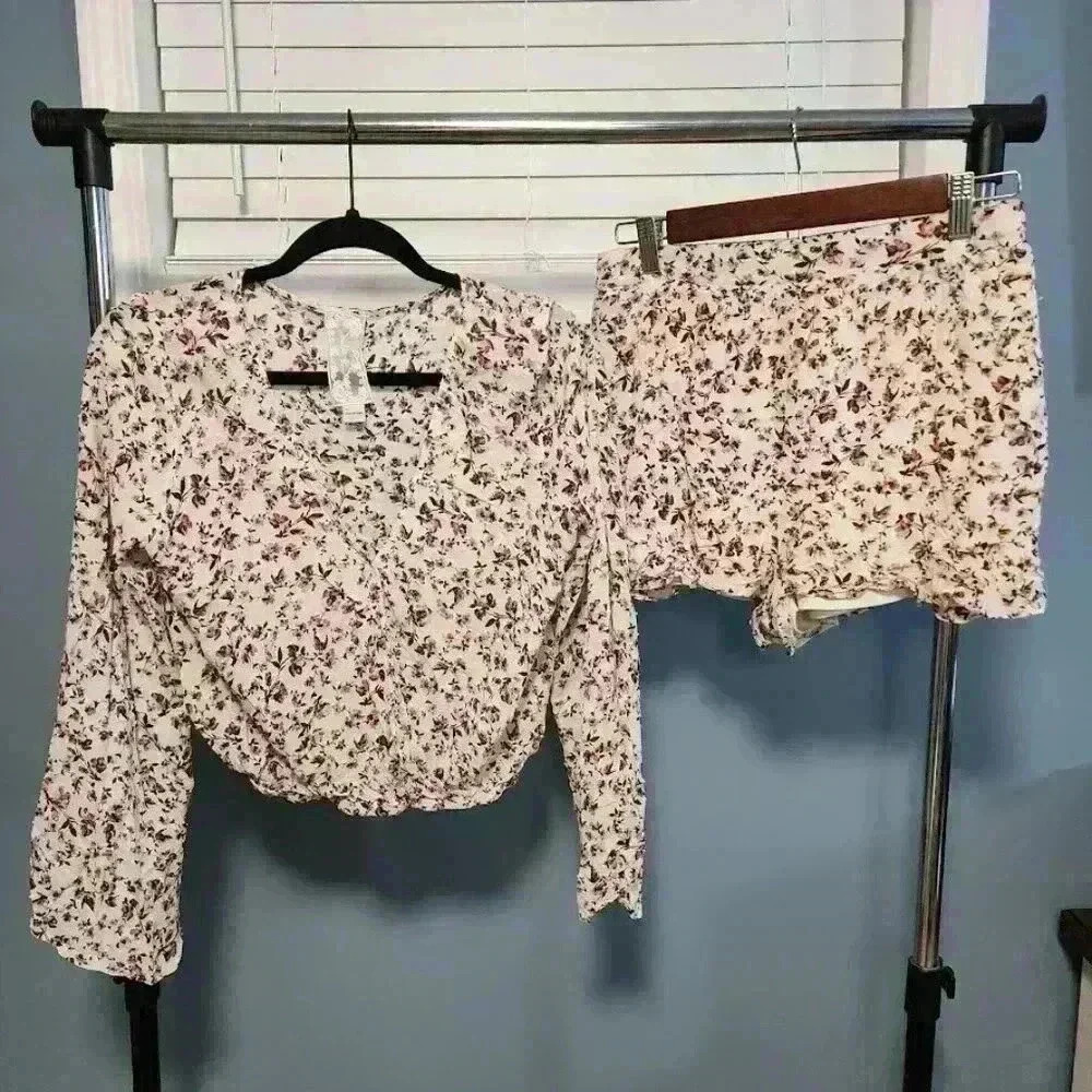 Sadie & Sage Boho Floral Two Piece Set Size‎ S/M
